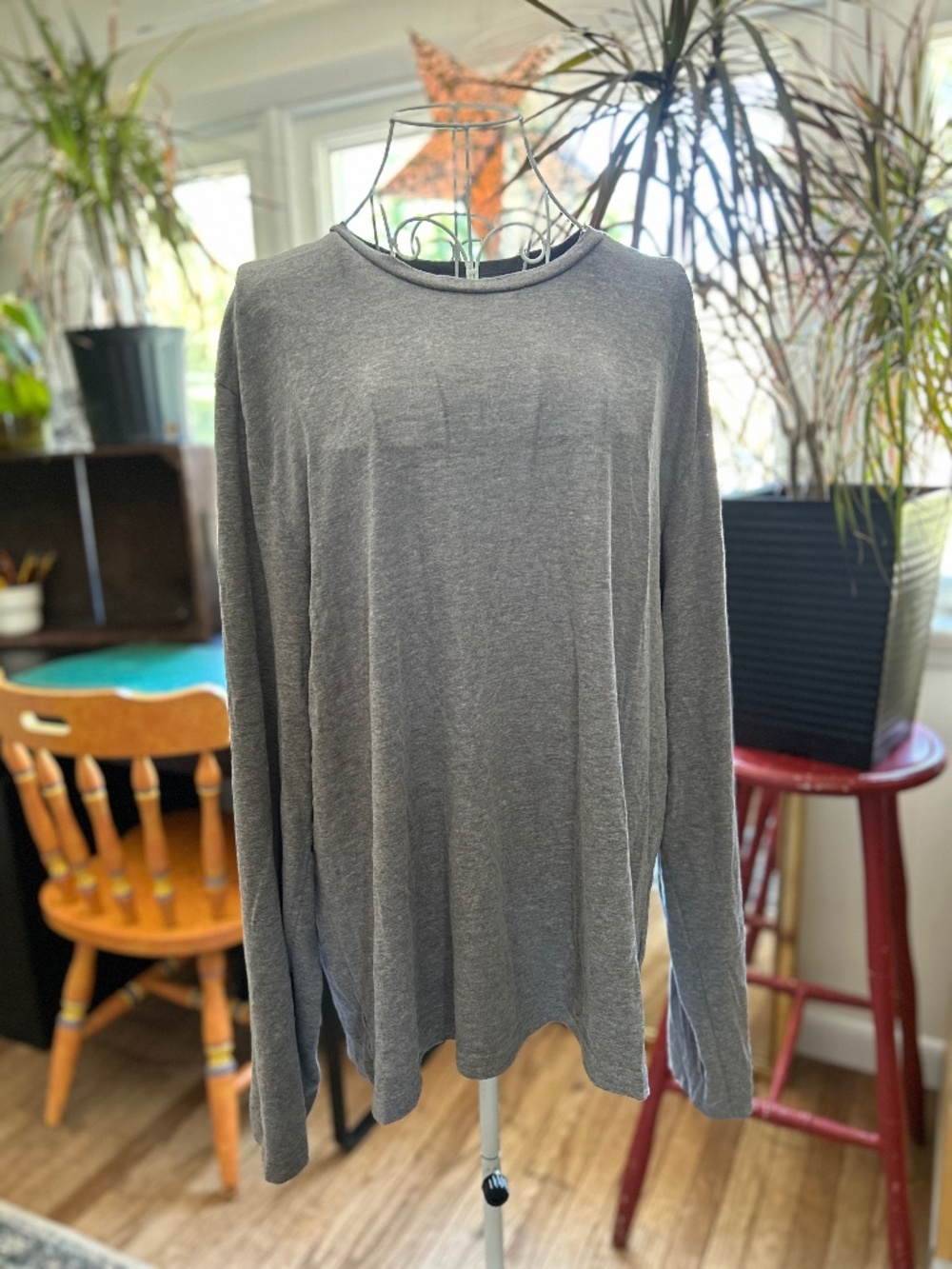 Old Navy long sleeve tee